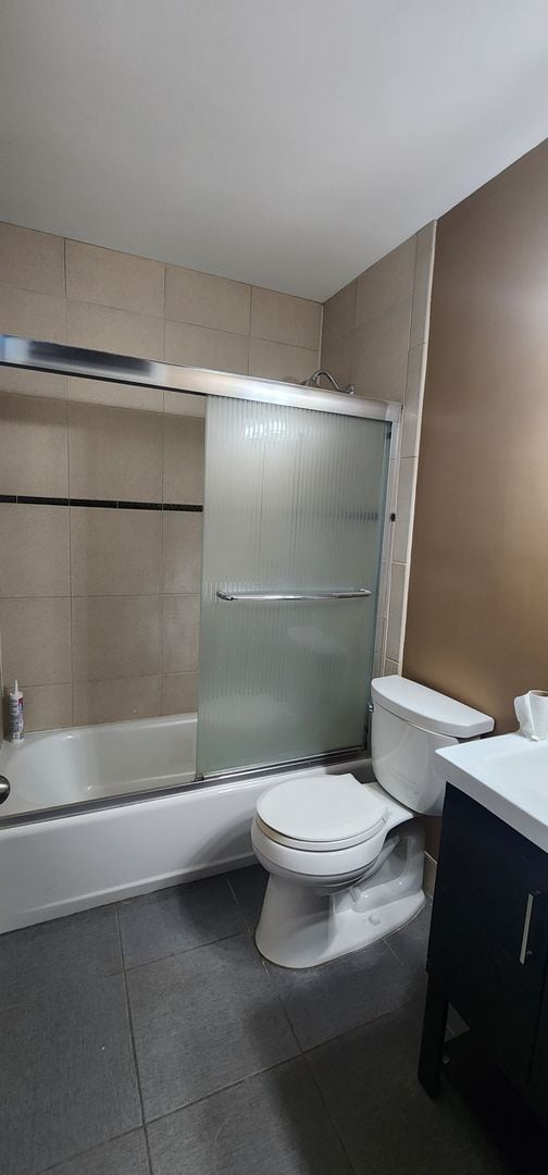 Building Photo - FRESH Paint!  Sprawling, Hurstbourne Ranch with Basement!  3 Bedrooms, 3 Full Baths, Hardwood Flo...