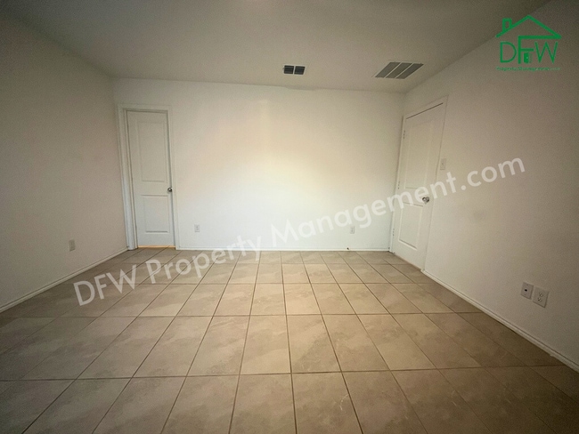 Building Photo - Charming 3-Bedroom Home for Lease in Quiet Little Elm Neighborhood!