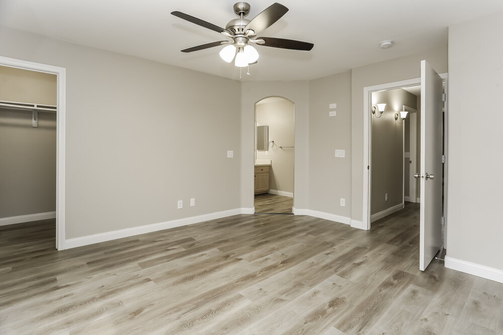 Building Photo - 8724 Honey Vine Ave