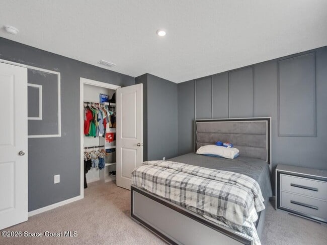 Building Photo - 301 Haines Rd SW