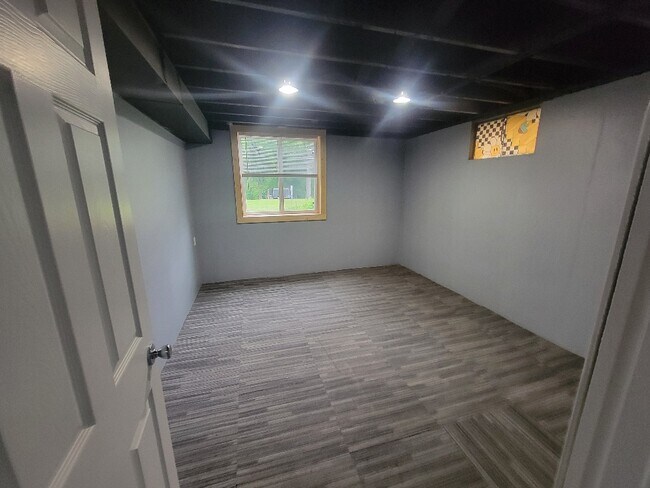 Building Photo - 6128 Fee Fee Rd