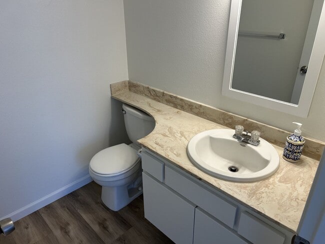 Building Photo - Remodeled 4 Bedroom, 2.5 Bath Home