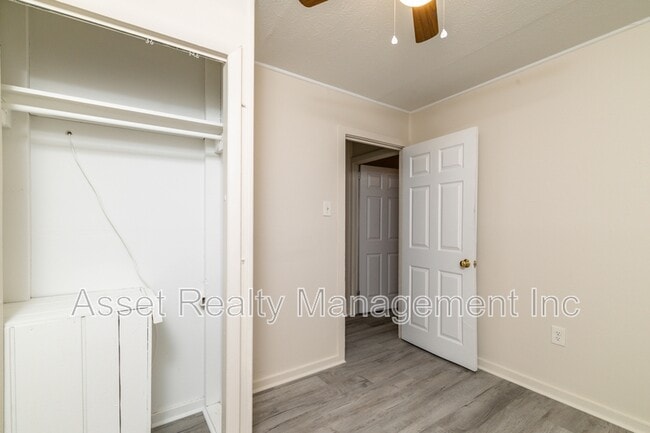 Building Photo - 219 Highland Ave