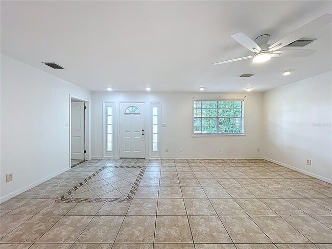 Building Photo - 332 Harris Ave