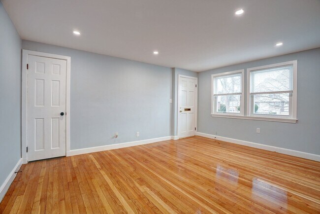 Building Photo - 23 Langley Cir