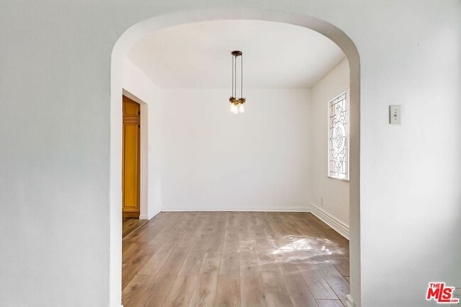 Building Photo - 288 S Coronado St