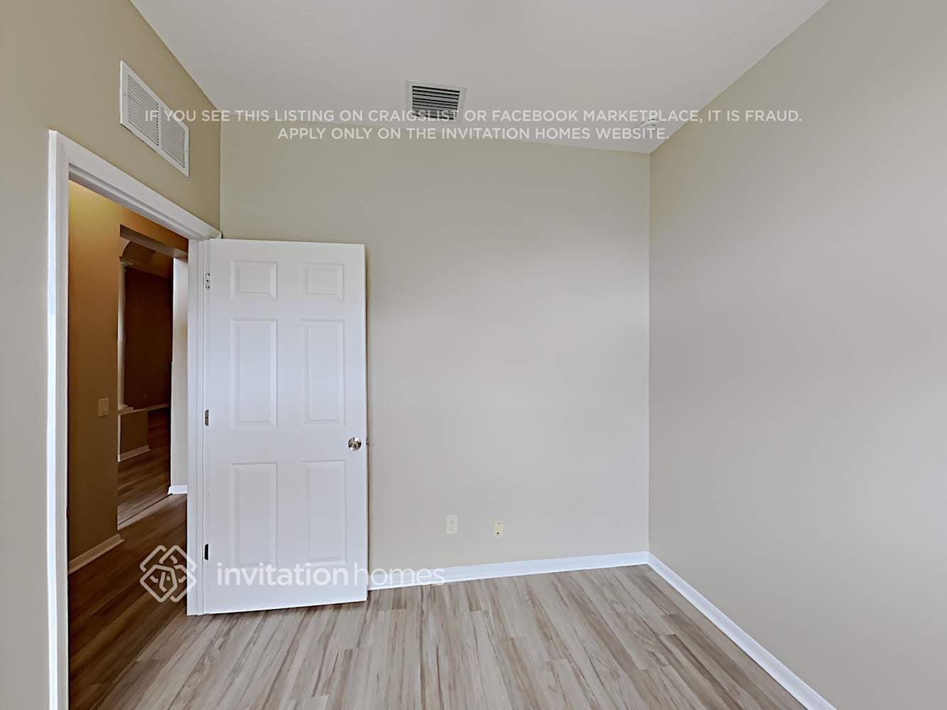 Building Photo - 9320 Black Thorn Loop