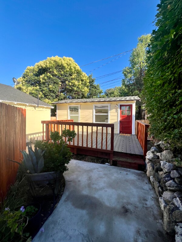 Building Photo - 526 Bonita Ave