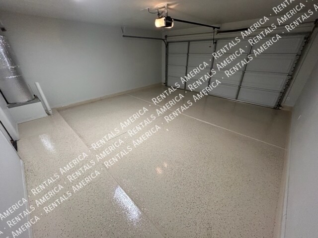 Building Photo - 1364 E Martha Dr