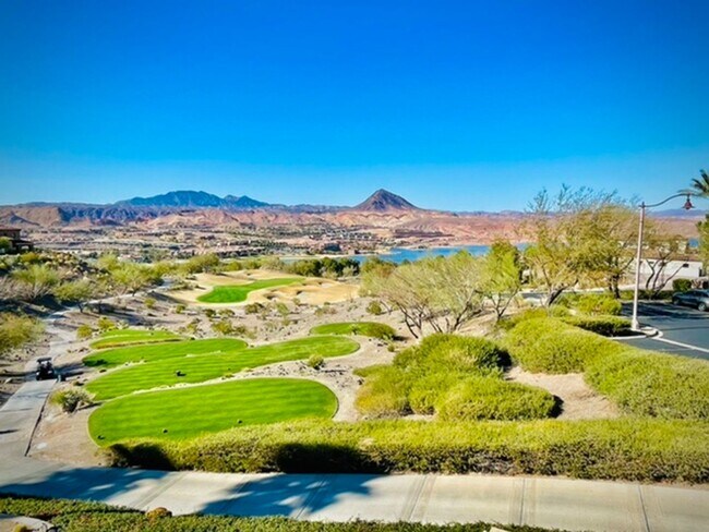 Building Photo - WONDERFULLY UPGRADED “GOLF VILLA” IN: GUAR...