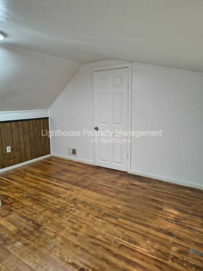 Building Photo - 3041 Lemuel St