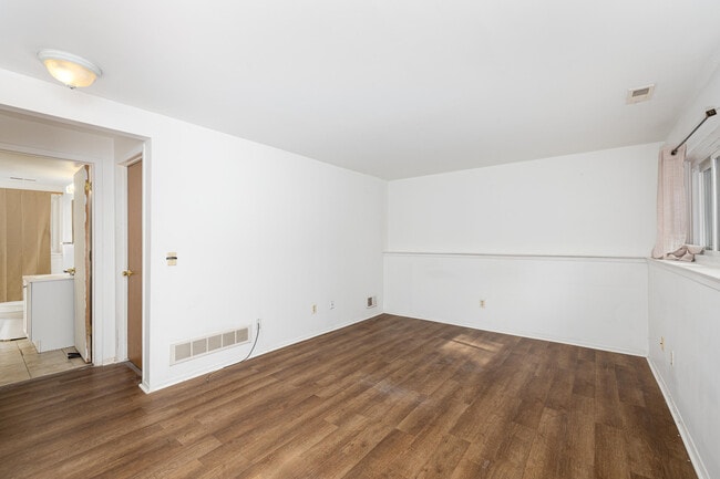 Building Photo - 1152 Rue Deauville Blvd