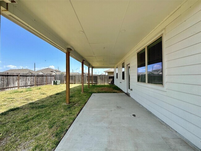 Building Photo - 5410 Pembrokeshire Cir