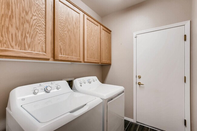 Building Photo - Updated 2 Bedroom in Sun City Anthem