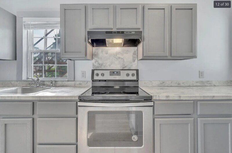 Building Photo - 2137 Indiana Ave