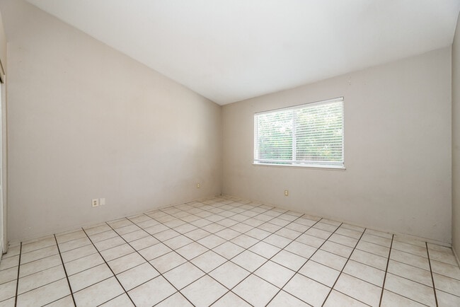 Building Photo - 7654 Zephyr Hills Way