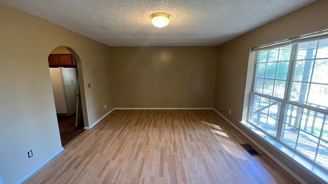 Building Photo - 110 Hill Blvd