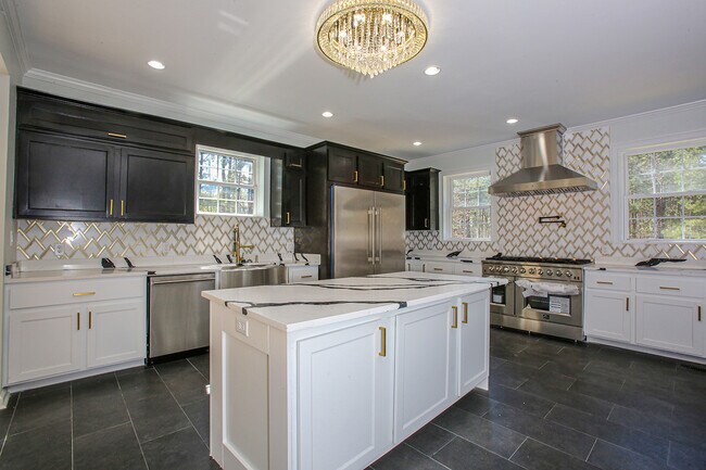 Building Photo - 1508 Mullis Rd