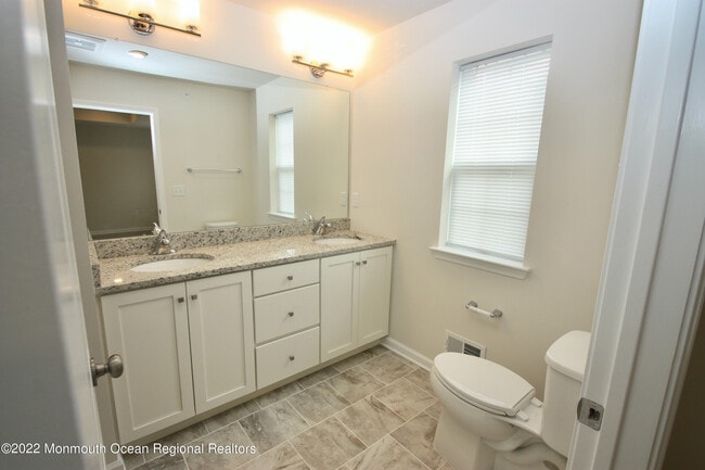 Building Photo - 1206 Arose Ln