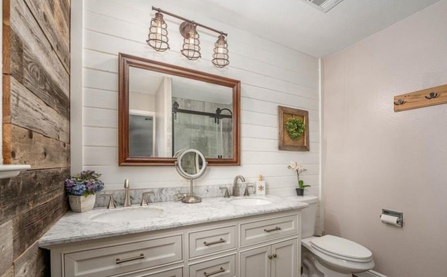 Building Photo - A Private Oasis with Unmatched Amenities 4...