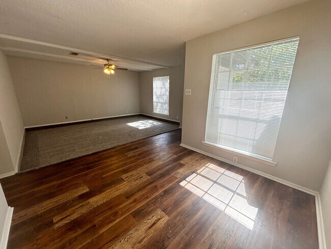 Building Photo - 800 Irwin Drive