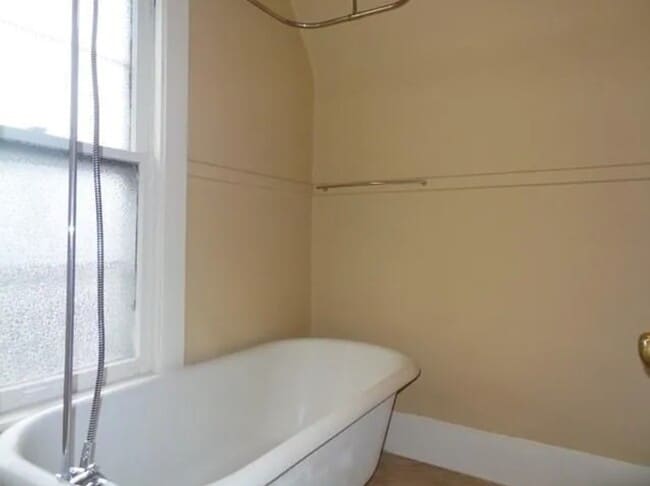 Building Photo - 320 N Dodge St