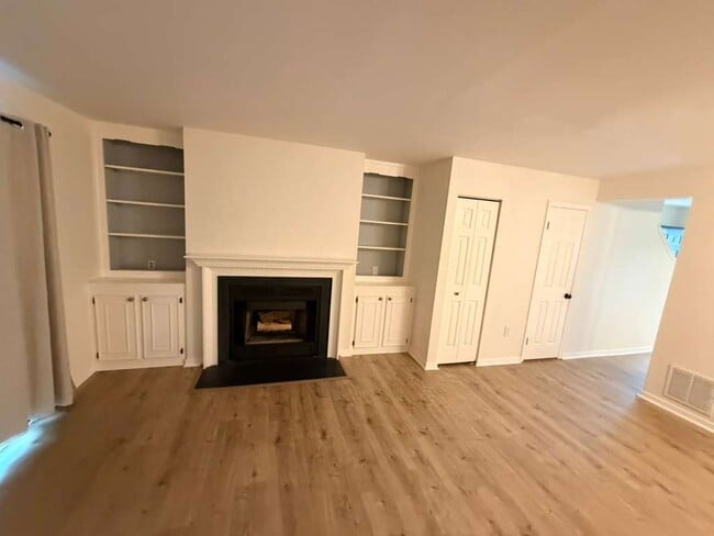 Building Photo - 2516 W Straw Bridge Chase W