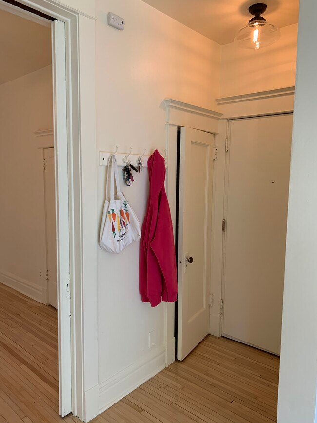 Entryway with closet - 1006 E 3rd St