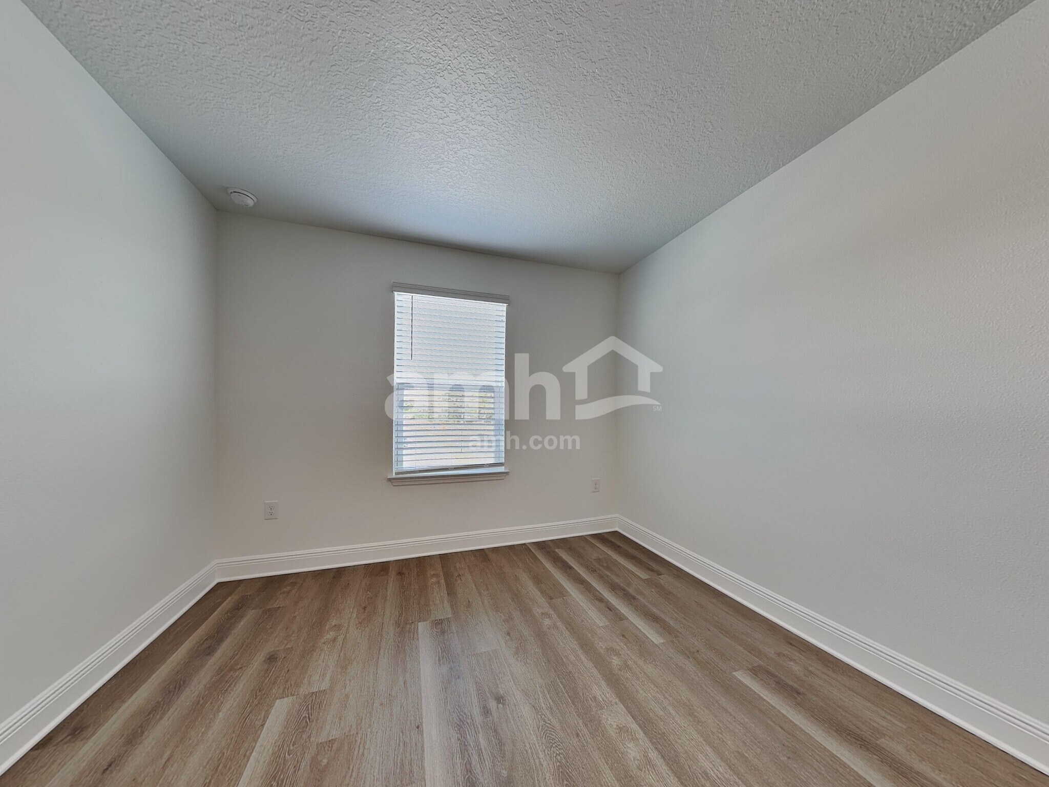 Building Photo - 6741 Atlantic Bch Ave