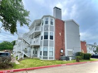Building Photo - 4441 Old College Rd