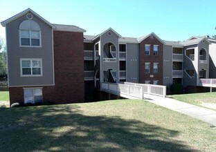 Building Photo - 661 Bartons Landing Pl