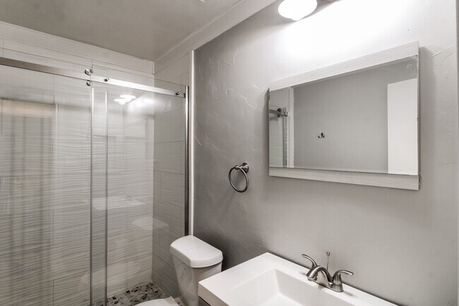 Building Photo - 2256 Gemini St