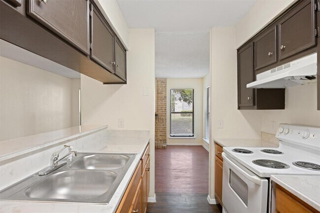 Building Photo - 10616 Mellow Meadow Dr