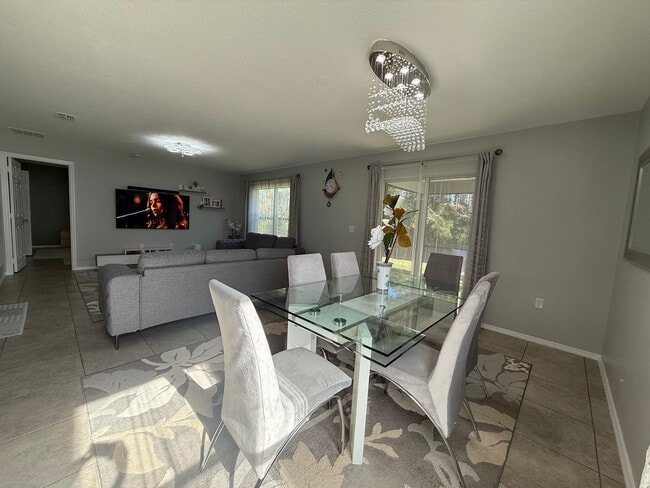 Building Photo - Beautiful updated 3 bedroom 2 bathroom home in Bayberry Lakes (Fully Furnished)