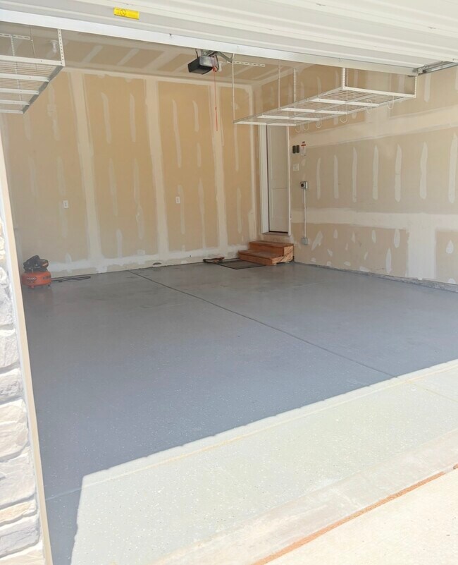 Building Photo - 2693 E Gambel Oaks Dr