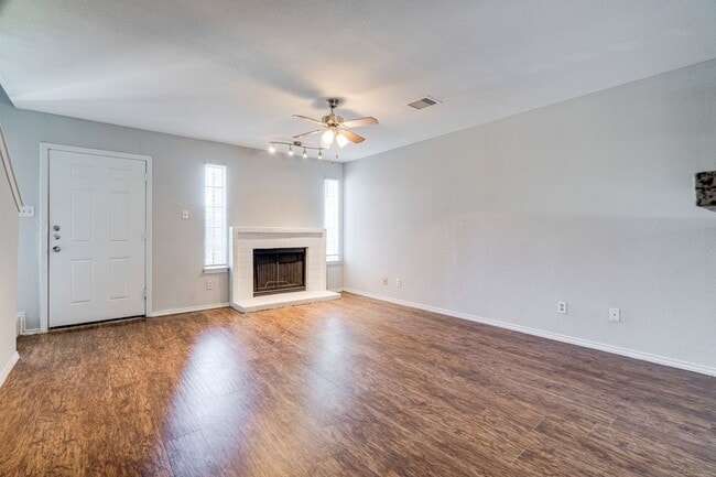 Building Photo - 1830 River Crossing Cir