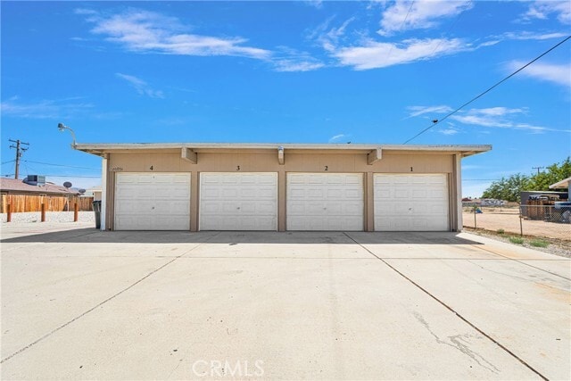 Building Photo - 20933 Sioux Rd