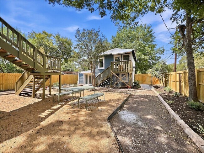 Building Photo - 4014 Avenue D