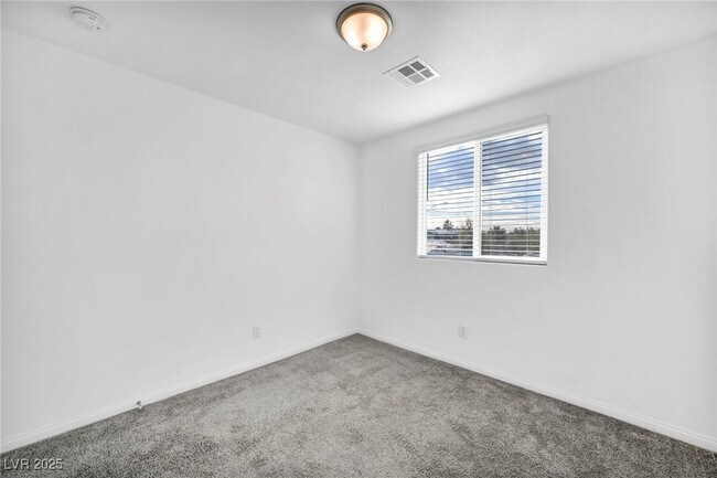 Building Photo - 4054 E Tonopah Ave