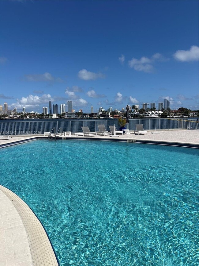 Building Photo - 16558 NE 26th Ave