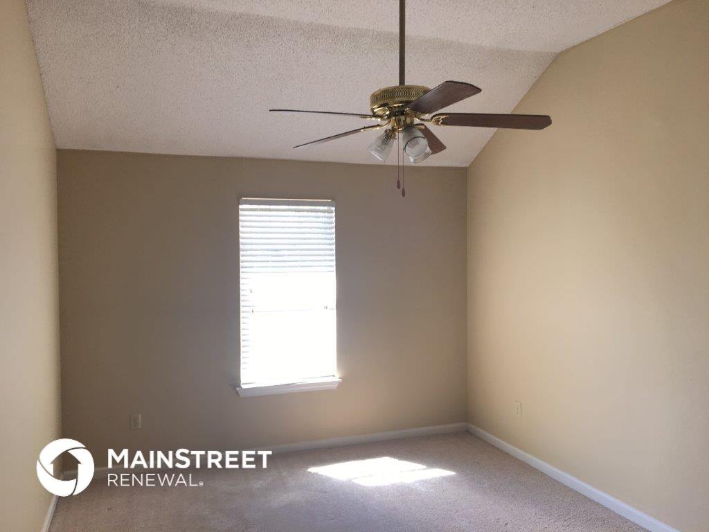 Building Photo - 8538 Highland Glen Cir N