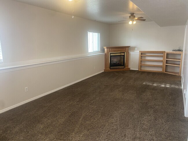 Building Photo - 259 W 1825 N