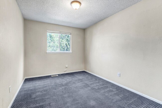 Building Photo - Spacious Home in Castle Rock