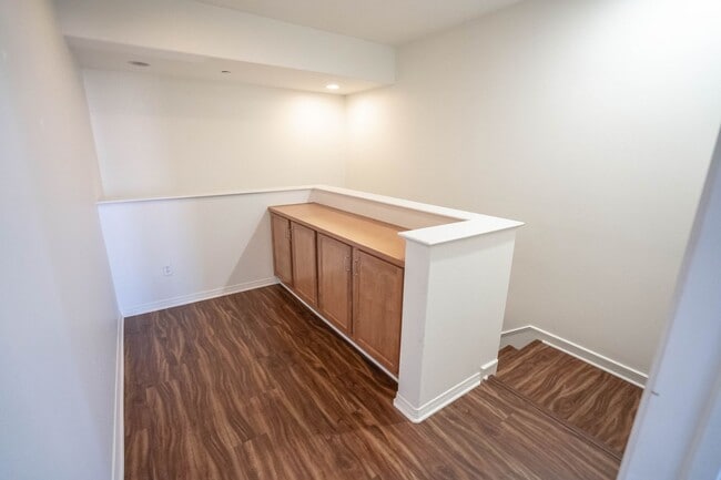 Building Photo - Charming 2-Bedroom Townhome with Office Sp...