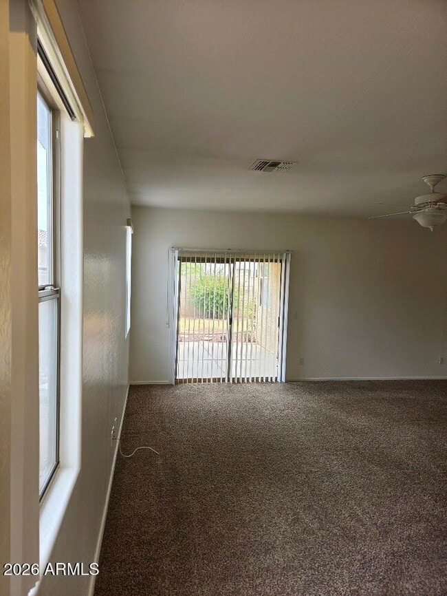 Building Photo - 12901 W Glenrosa Dr