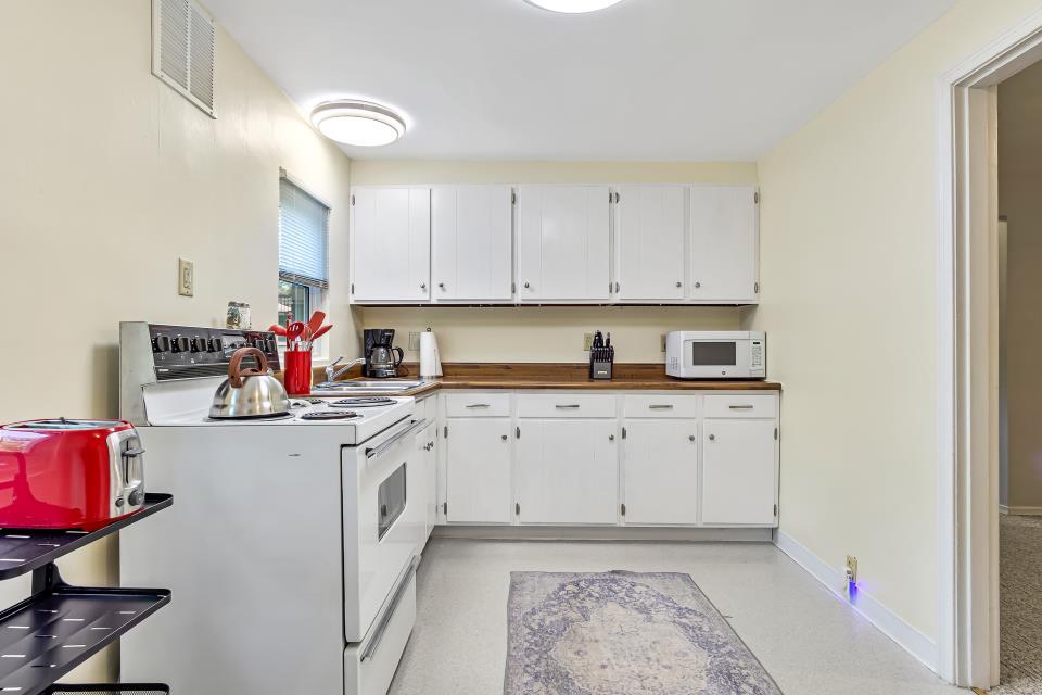 Building Photo - 1603 Jersey St