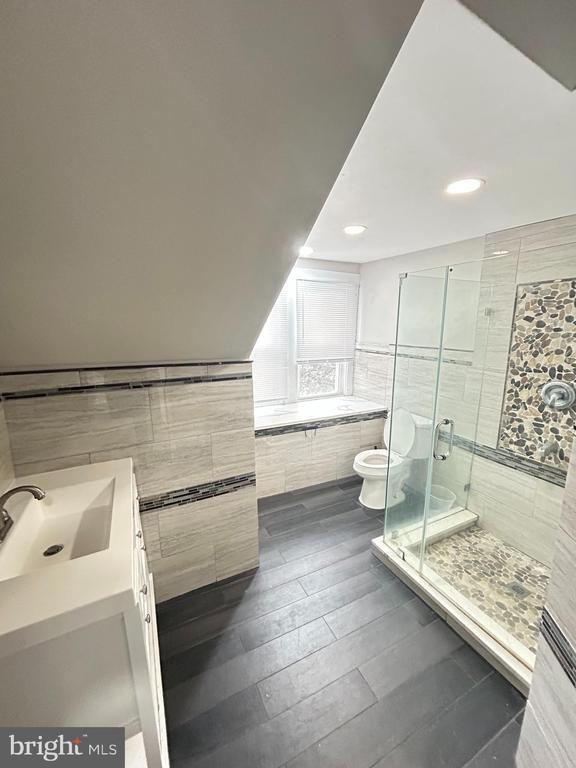 Building Photo - 2417 N 54th St