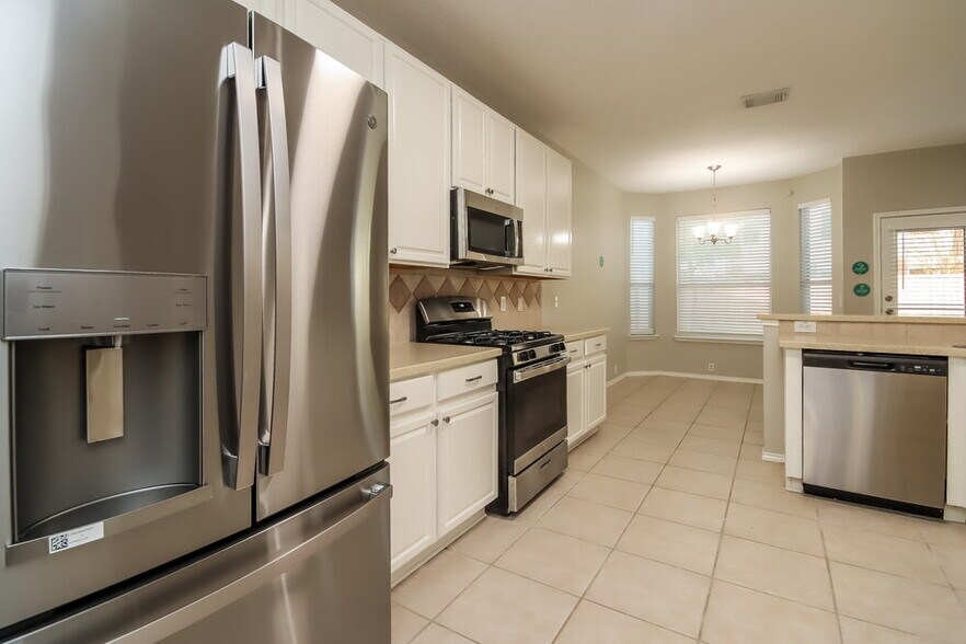 Building Photo - 11003 Sentry Ct