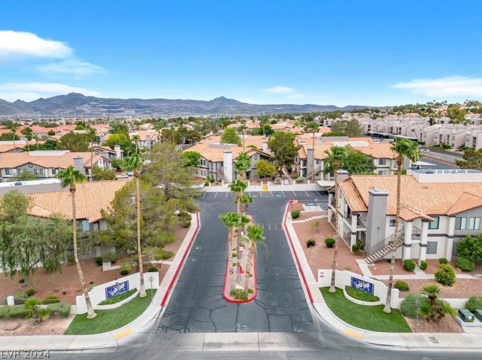 Building Photo - 1575 W Warm Springs Rd