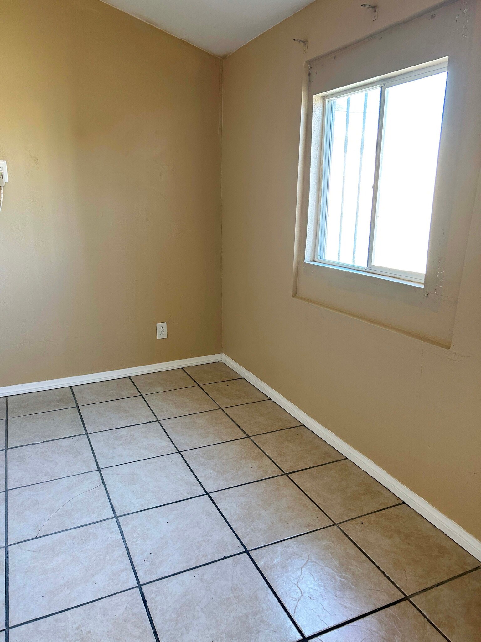 Building Photo - 1118 Laurel Ave